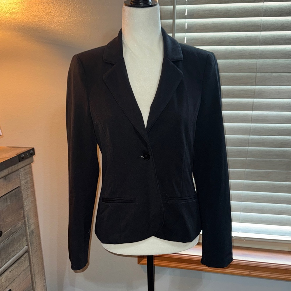 A Pea in the Pod Elegant Black Suit Jacket